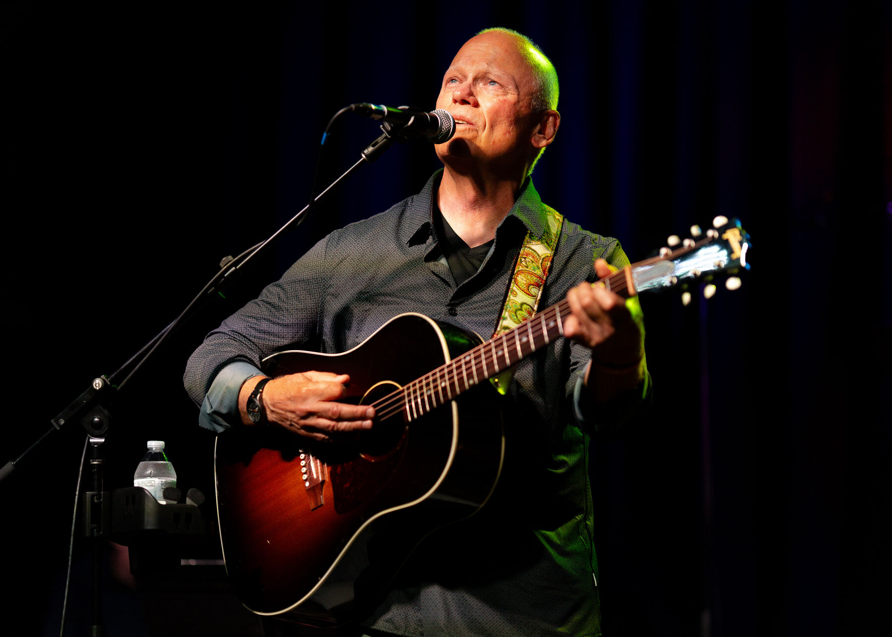 Dennis O'Brien performing